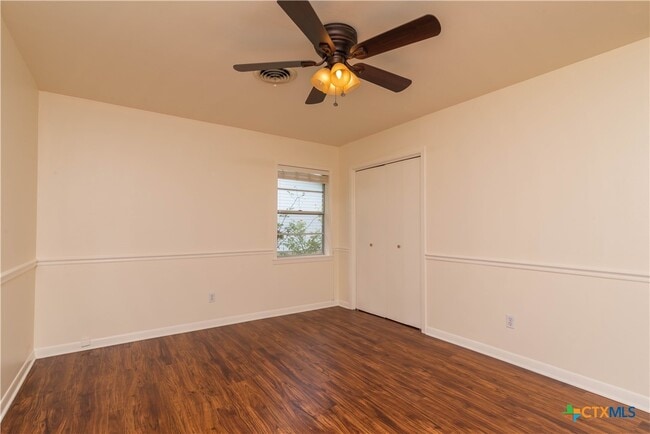 Building Photo - 316 Mulberry Ave S