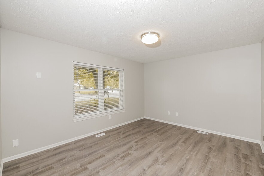 Building Photo - 7248 Eagle Bay N Dr