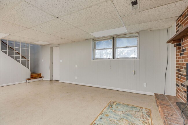 Building Photo - Spacious 3-Bedroom Home with Finished Base...