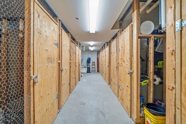 Building Photo - 145 Glenwood St