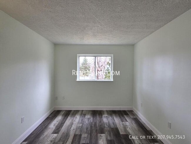 Building Photo - 22 Hillside Ln