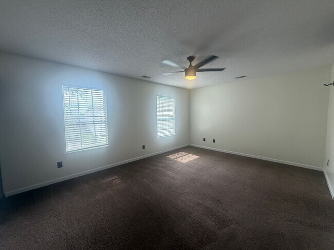 Building Photo - 1755 Polaris Dr