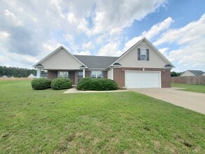 Building Photo - 102 Kennedy Dr