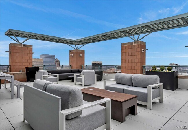 Building Photo - 8025 Maryland Ave