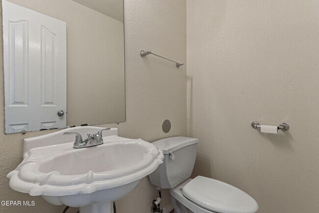 Building Photo - 6377 Franklin Ridge Dr