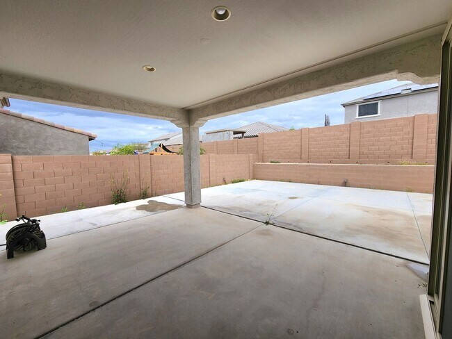 Building Photo - ALORAVITA 4 Bedroom 3.5 Bath