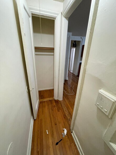 Building Photo - 142 W 238th St