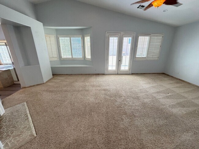 Building Photo - 8207 Vista Colorado St