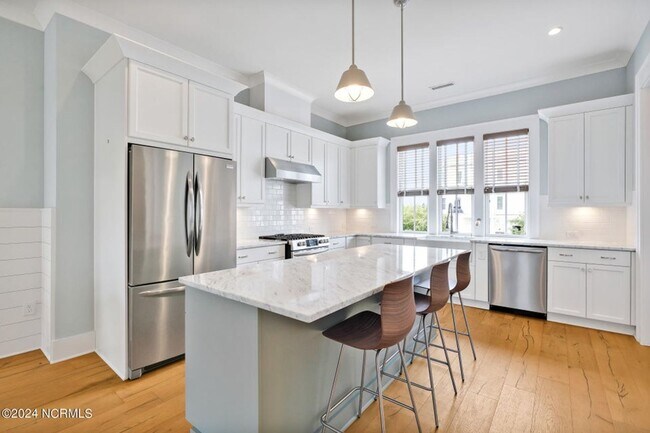 Building Photo - Welcome to Riverlights, a stunning waterfront community in Wilmington, NC