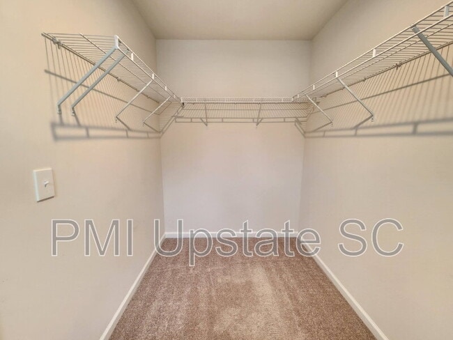 Building Photo - 236 Lily Park Way