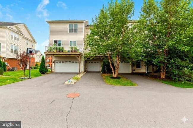 Building Photo - 43140 Whelplehill Terrace