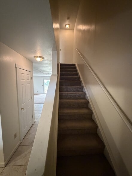 Building Photo - 32 Allen Dr