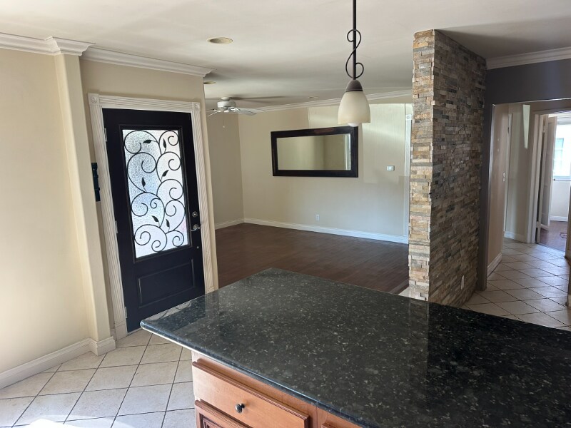 Building Photo - 2615 Armour Ln