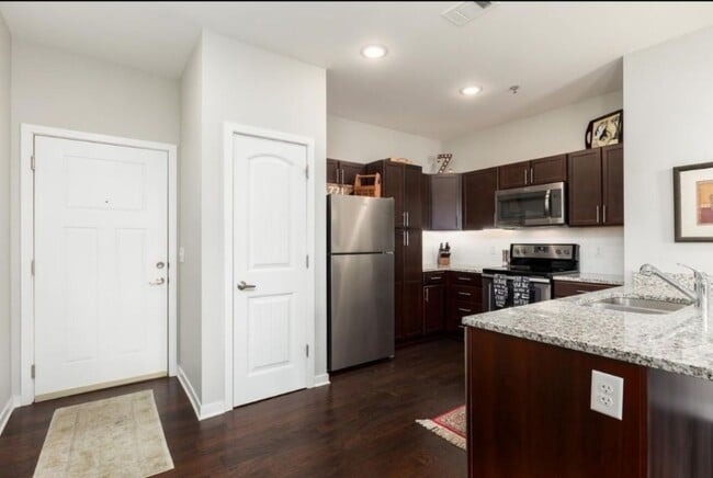 Building Photo - 1118 Litton Ave