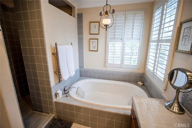 Building Photo - 27016 Island Rd