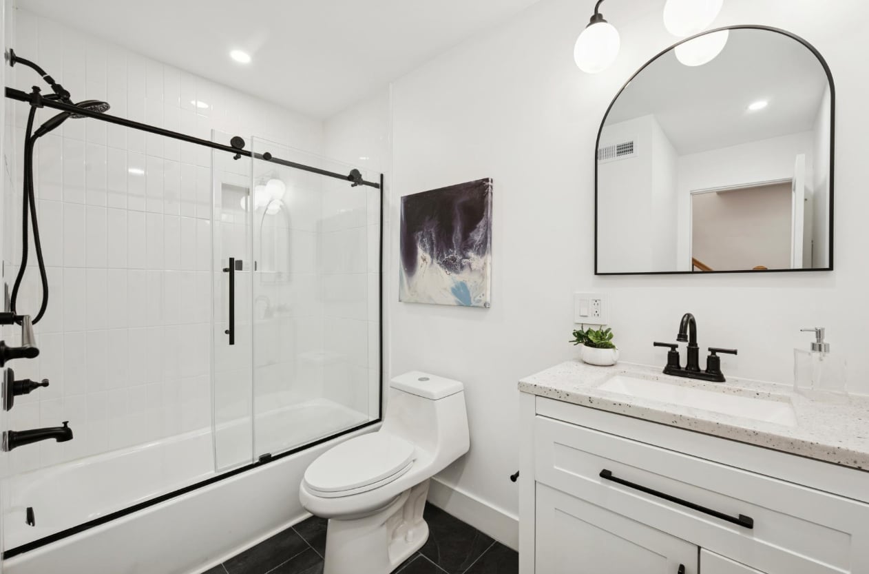 Building Photo - 2600 Webster St