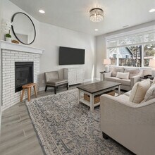 Building Photo - 2841 W Alamo Dr