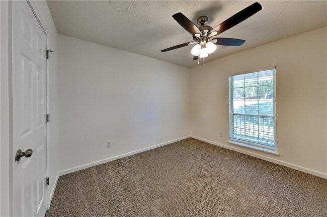 Building Photo - 5784 Shoal Creek Dr