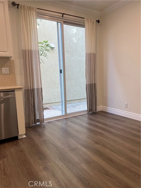 Building Photo - 15 Second St