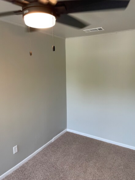 Building Photo - 2106 Stonewall St