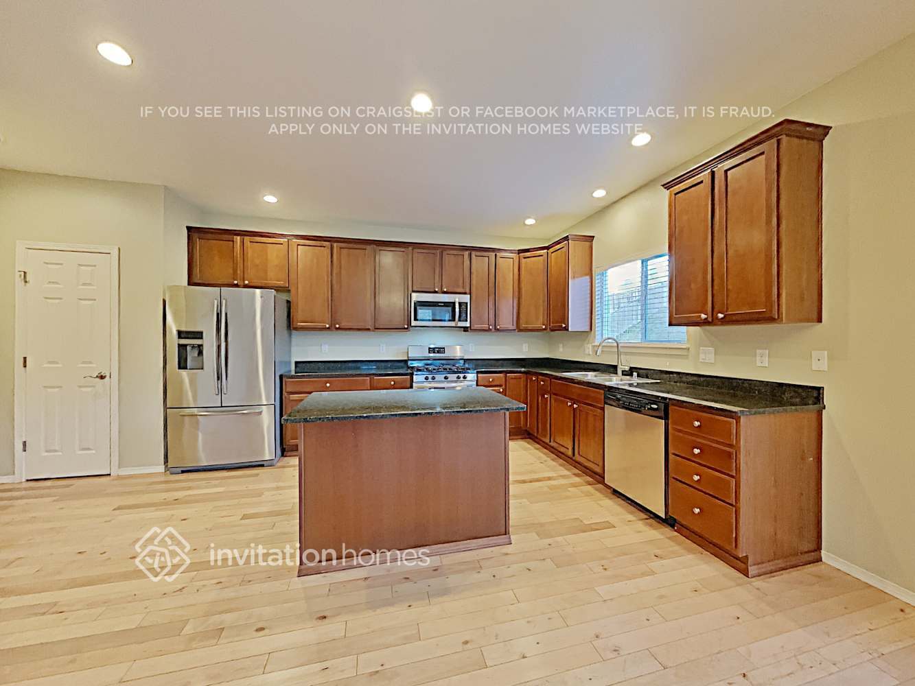 Building Photo - 8013 87th Pl NE