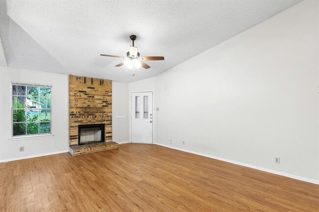 Building Photo - 9902 Brasher Dr