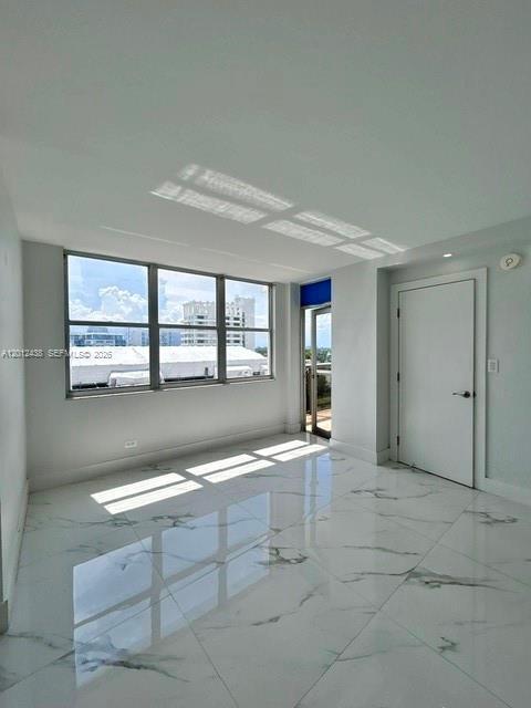Building Photo - 6039 Collins Ave