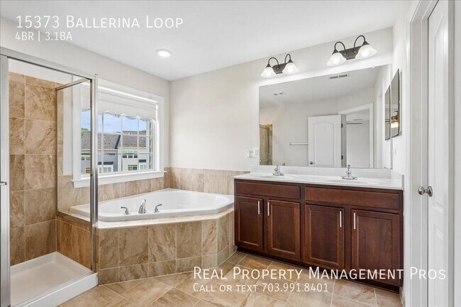 Building Photo - 15373 Ballerina Lp
