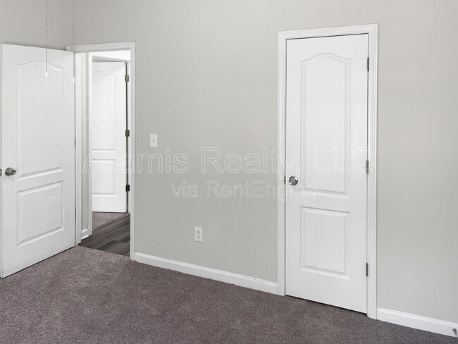 Building Photo - 3930 Cypress Pointe Dr