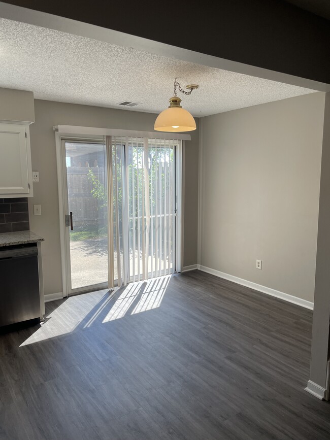 Building Photo - 5617-5623 NW 66th Terrace