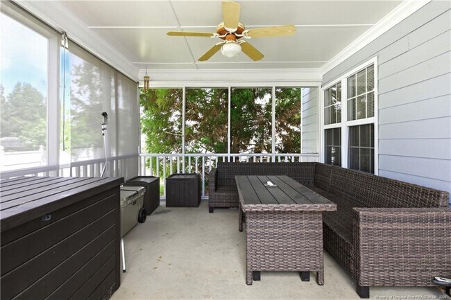 Building Photo - 420 Thorncliff Dr