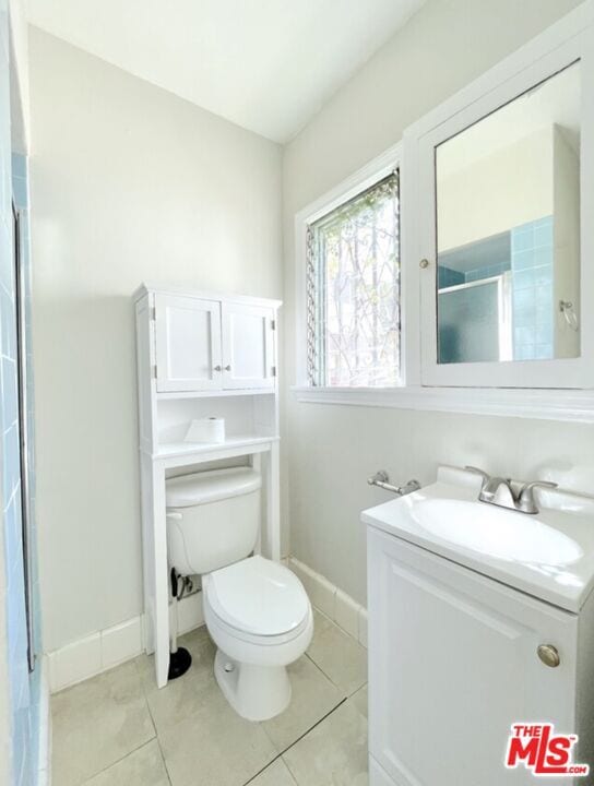 Building Photo - 227 N Swall Dr