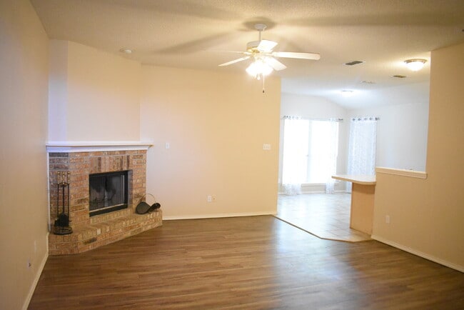 Building Photo - Beautiful home in Frenship School District