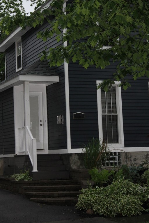 Building Photo - 114 Averill Ave