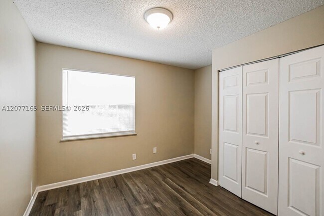 Building Photo - 1220 NW 89th Dr