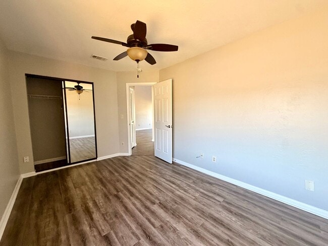 Building Photo - Light-Filled 2BR Condo in Gated Pelican Bay Near Golf, Beach & I-95