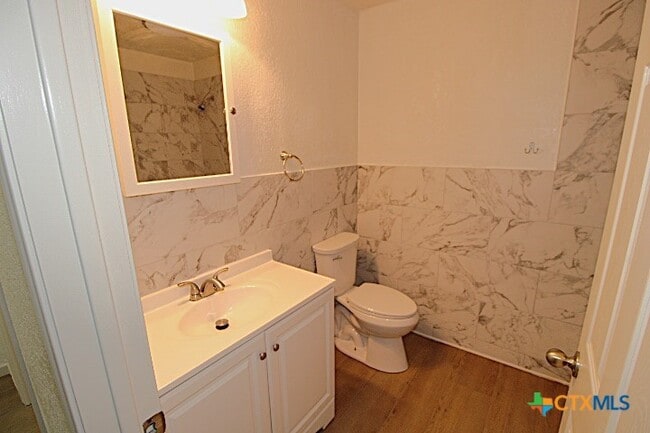 Building Photo - 507 Judy Ln