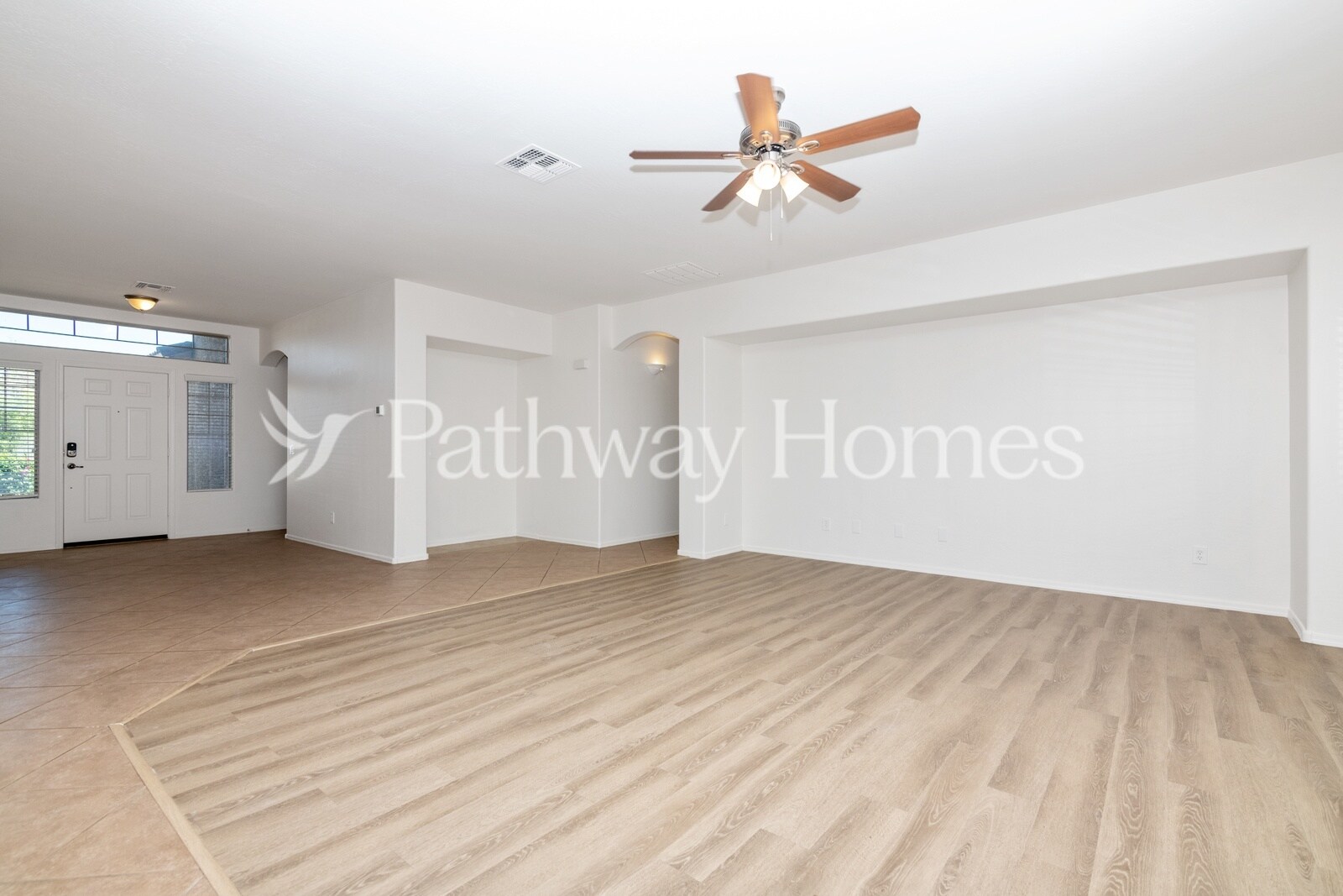 Building Photo - 13843 W Watson Ln