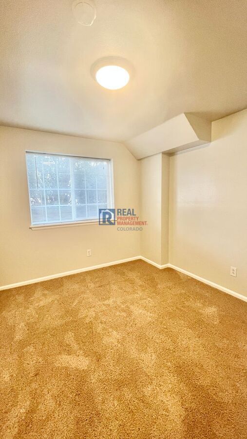 Building Photo - 10784 W 63rd Pl