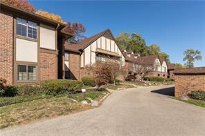 Building Photo - 2236 Rome Dr