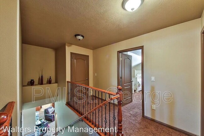 Building Photo - 3306 Bonita St