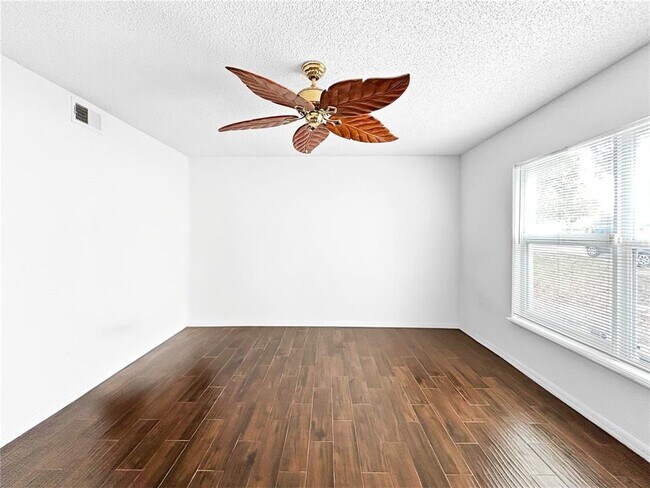 Building Photo - 1035 Ronlin St