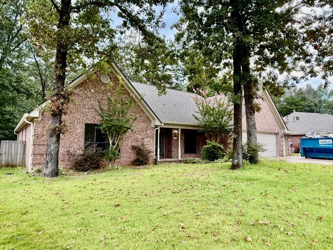 Building Photo - 4707 Glenn Valley Dr, Little Rock