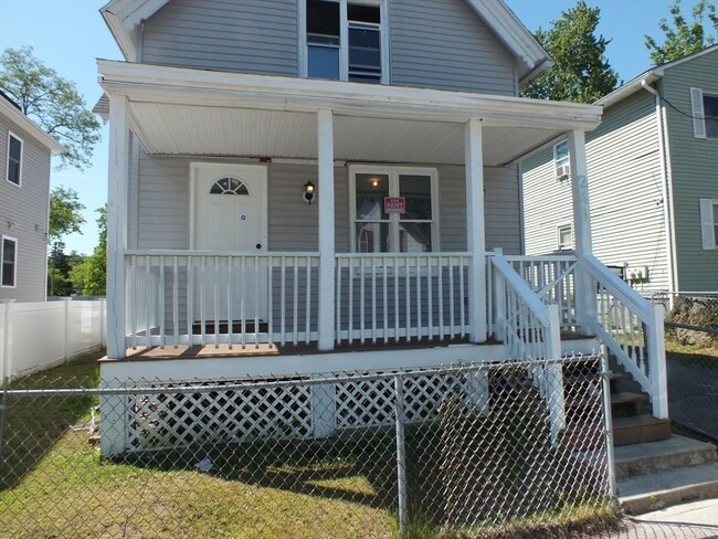 Building Photo - 241 Tyler St