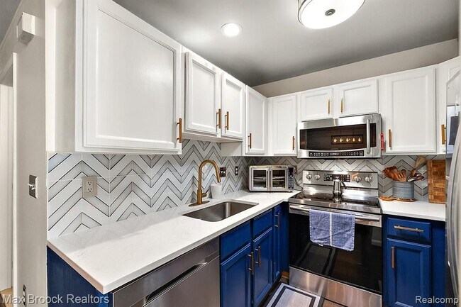 Building Photo - 1538 Maryland Club Dr