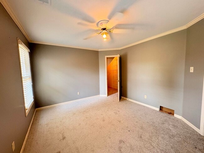 Building Photo - 1850 Wood Oak Dr