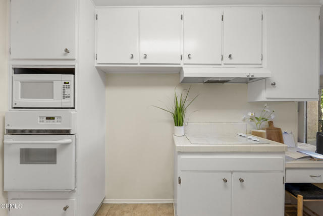 Building Photo - 420 S Madison Ave