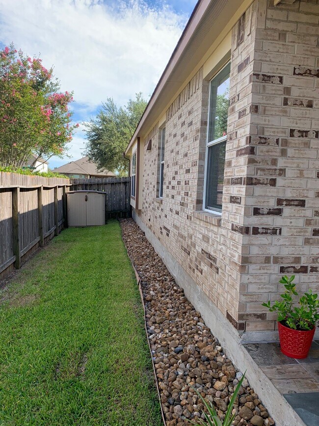 Building Photo - 2898 Torano Cir