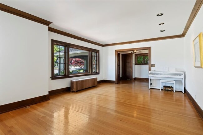 Building Photo - 1442 Federal Way