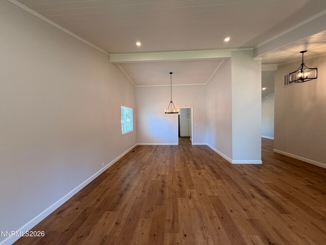 Building Photo - 795 Twin Pines Ct